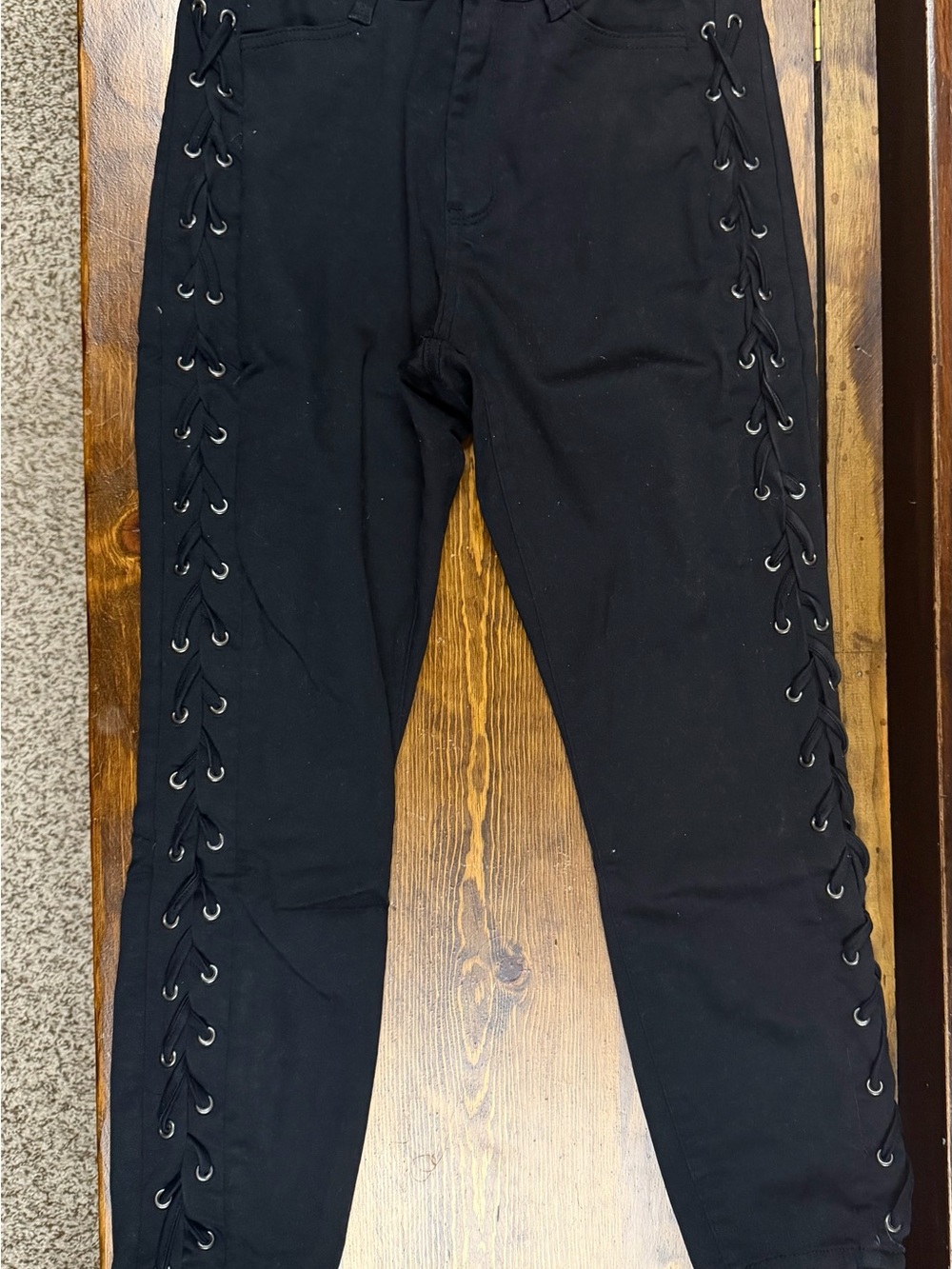 BOLD elements Black Curvy Skinny Jeans with Side Lace-Up